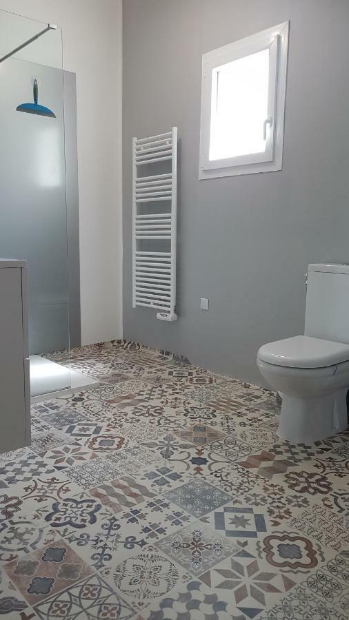 ラ・ロッシュ＝シュル＝ヨンStudio Cozy Tout Confort Chez L'Habitantアパートメント エクステリア 写真