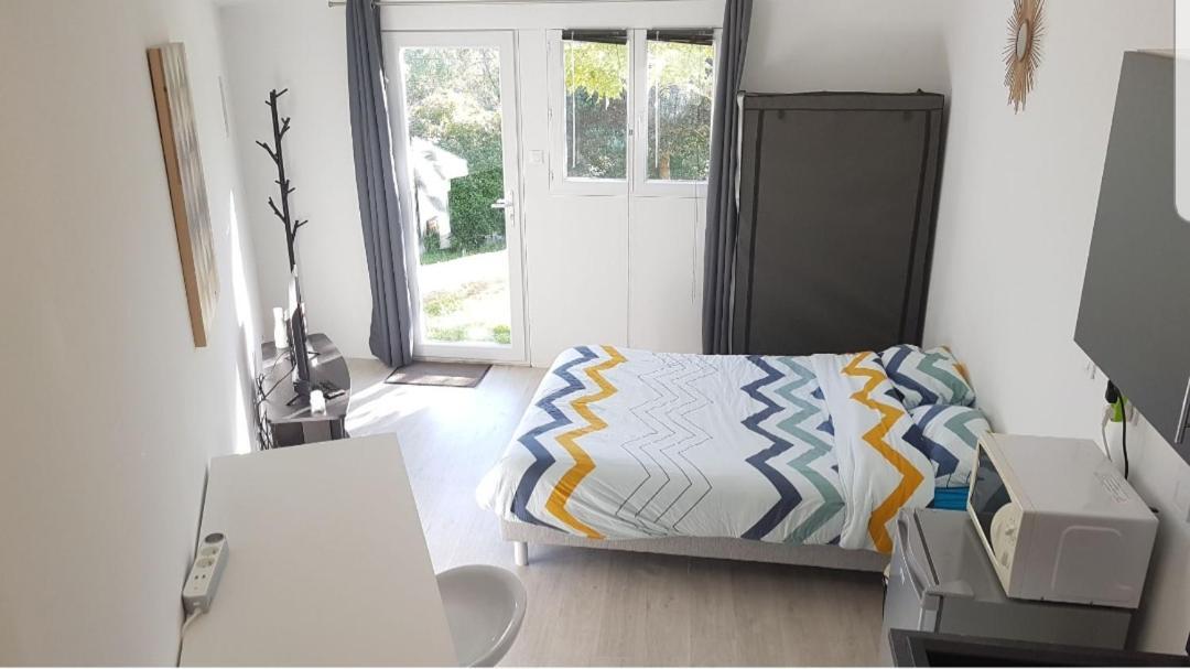 ラ・ロッシュ＝シュル＝ヨンStudio Cozy Tout Confort Chez L'Habitantアパートメント エクステリア 写真